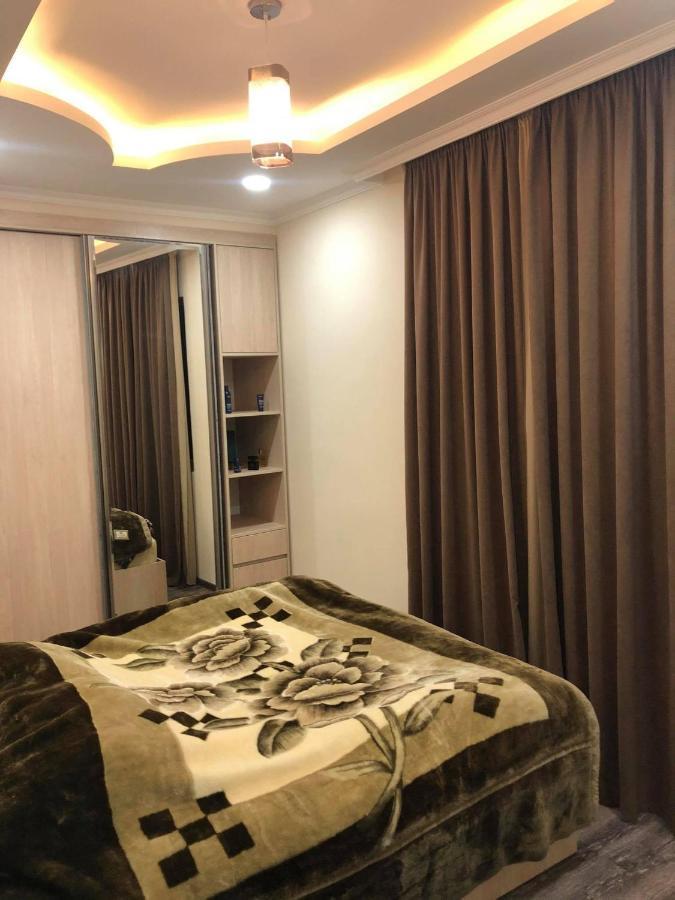 Apartamento George-Groups Kutaisi Exterior foto