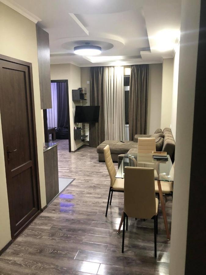 Apartamento George-Groups Kutaisi Exterior foto